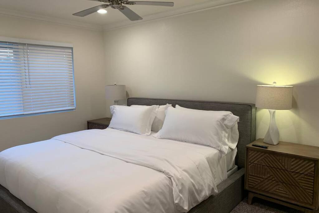 City Center Villa - Pool, Patio & Close To Beach! Huntington Beach Exterior photo